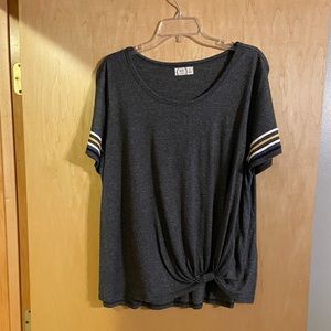 Maurices, gathered at bottom